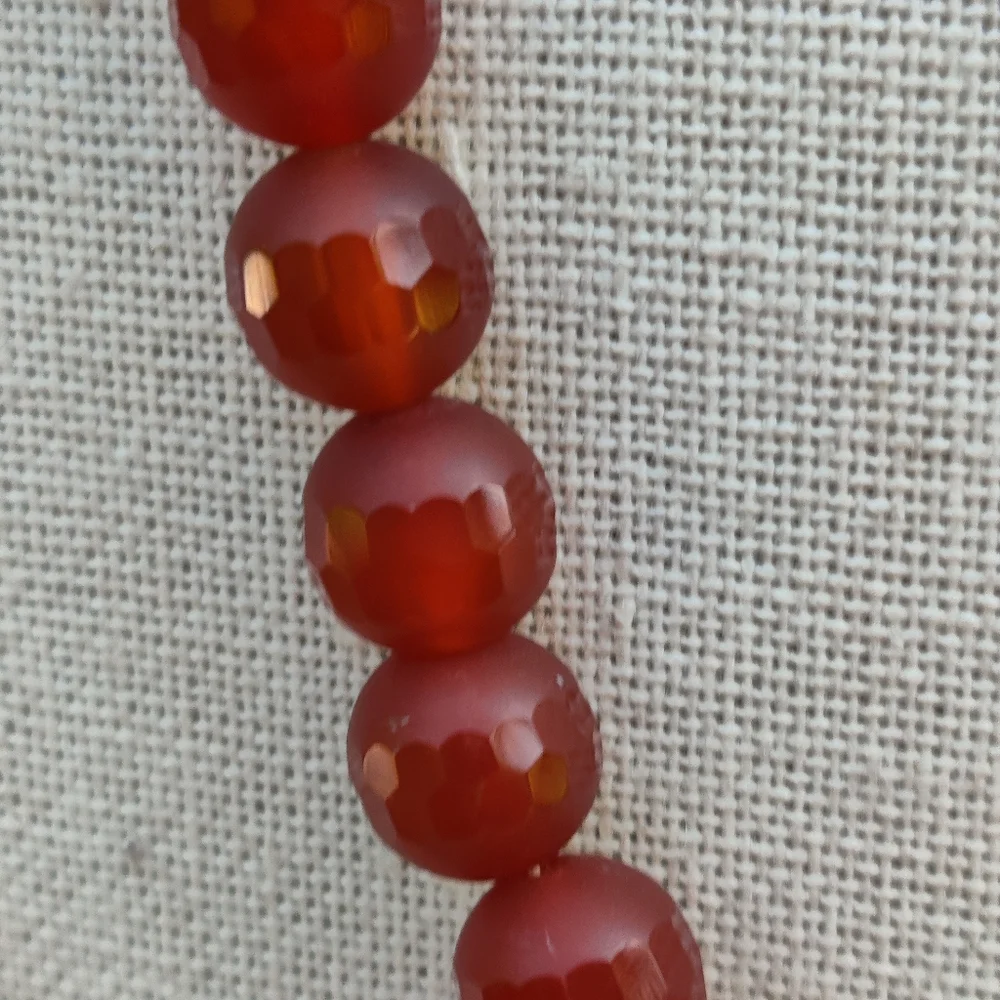 Boho 30" red jade and white howlite turquoise druzy tassel necklace - Picture 6 of 16